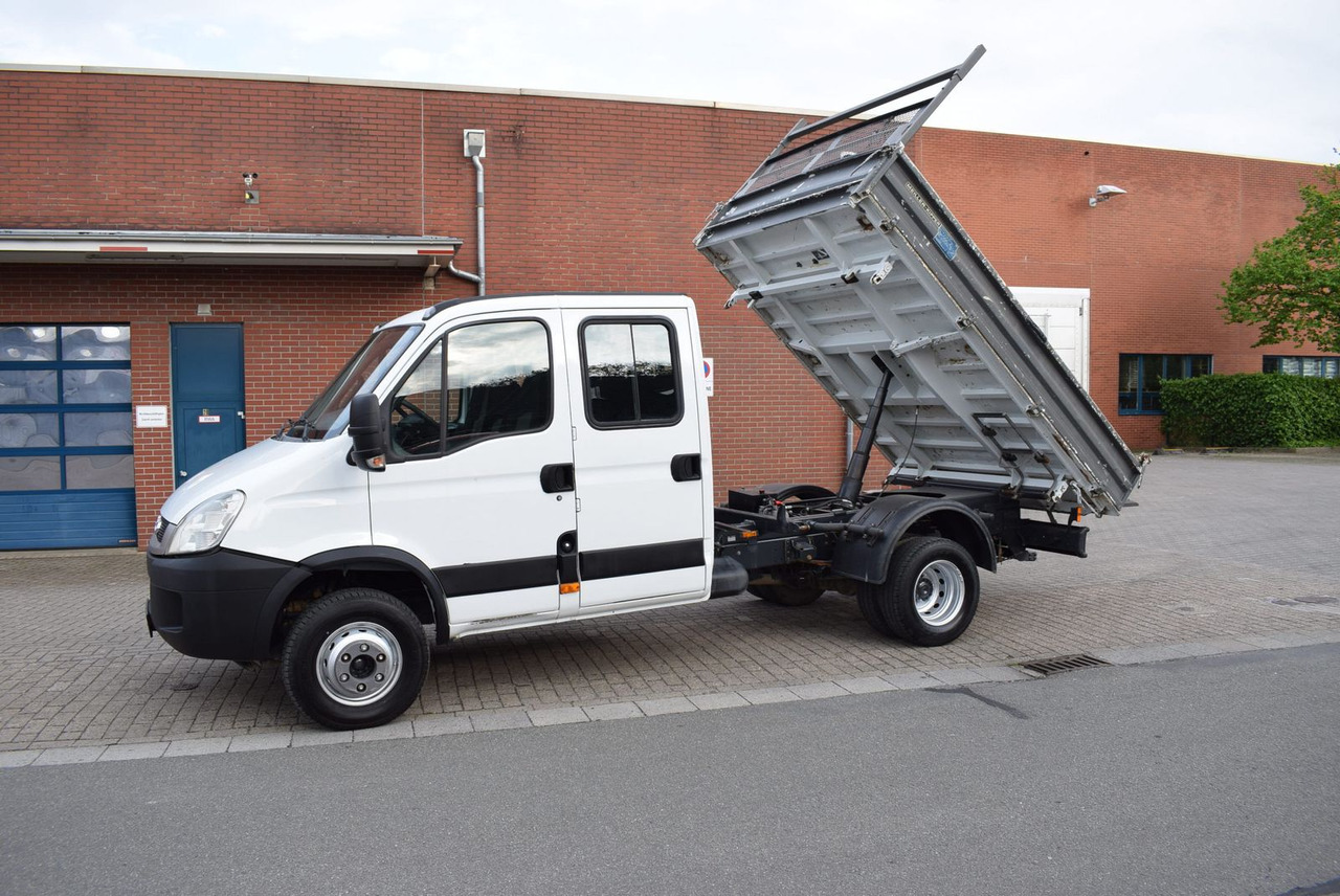 Iveco Daily 70 C17 Meiller Kipper Nutzlast 3100KG - Tarbesõiduk kallur, Meeskonnaauto: pilt 2 Iveco Daily 70 C17 Meiller Kipper Nutzlast 3100KG - Tarbesõiduk kallur, Meeskonnaauto: pilt 2