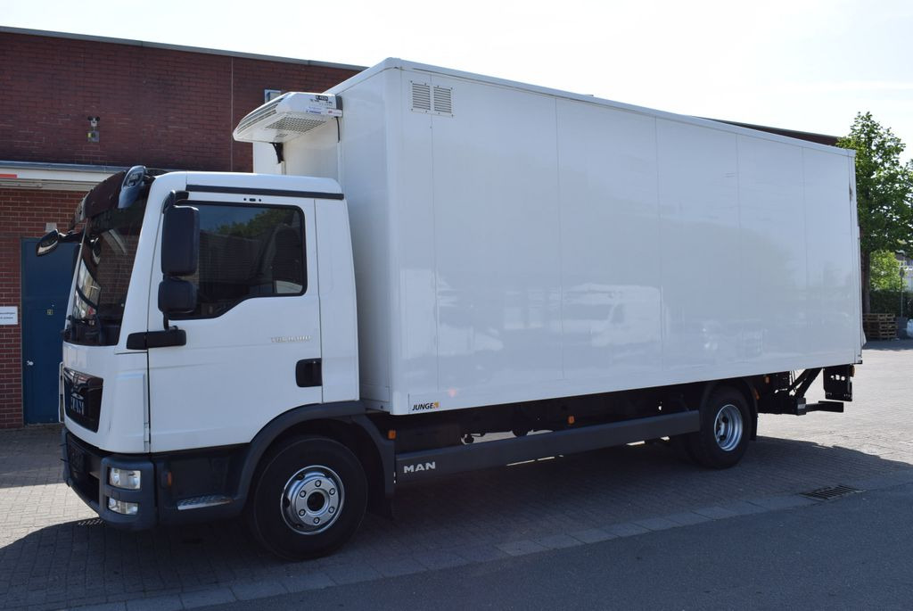 MAN TGL 8.180 Koffer 6,20mLBW 1000KG Klima - Kasti veoauto: pilt 3 MAN TGL 8.180 Koffer 6,20mLBW 1000KG Klima - Kasti veoauto: pilt 3