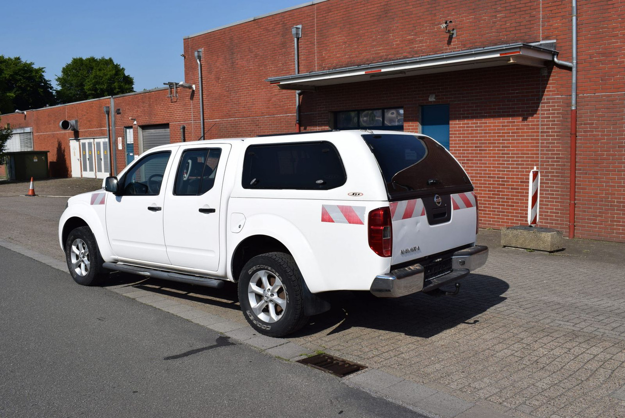 Nissan Navara Double Cab SE 4x4 Automatik Hardtop AHK - Maastur: pilt 3 Nissan Navara Double Cab SE 4x4 Automatik Hardtop AHK - Maastur: pilt 3