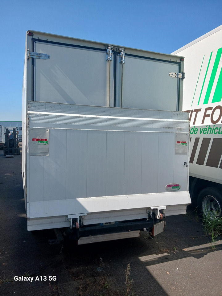 IVECO DAILY 35S14 KONTENER CHŁODNIA WINDA NR 881 - Tarbesõiduk külmik: pilt 1 IVECO DAILY 35S14 KONTENER CHŁODNIA WINDA NR 881 - Tarbesõiduk külmik: pilt 1