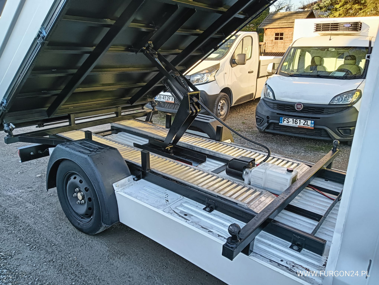 OPEL VIVARO WYWROTKA KIPER Z NAJAZDAMI NR 632 - Tarbesõiduk kallur: pilt 4 OPEL VIVARO WYWROTKA KIPER Z NAJAZDAMI NR 632 - Tarbesõiduk kallur: pilt 4