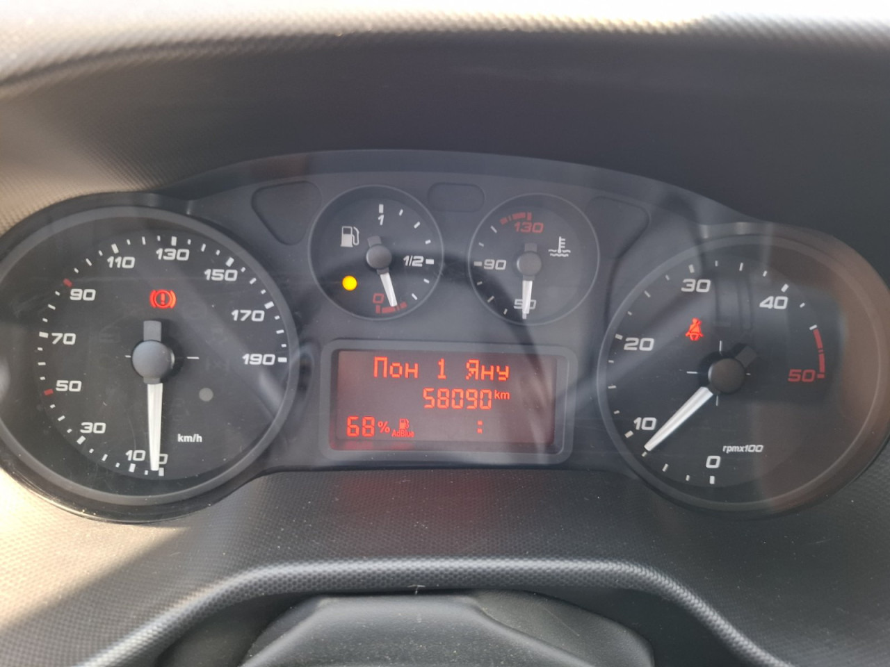 IVECO Daily 35C16H3.0 box/lift - Tarbesõiduk furgoon: pilt 4 IVECO Daily 35C16H3.0 box/lift - Tarbesõiduk furgoon: pilt 4