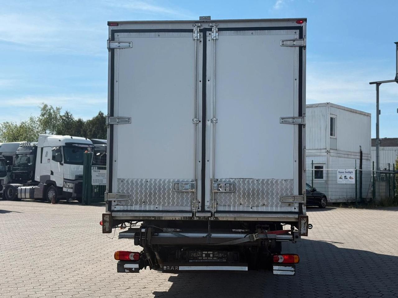 Volvo FL 240 Carrier Easy Cold+Hebebühne - Külmutiga veoauto: pilt 3 Volvo FL 240 Carrier Easy Cold+Hebebühne - Külmutiga veoauto: pilt 3