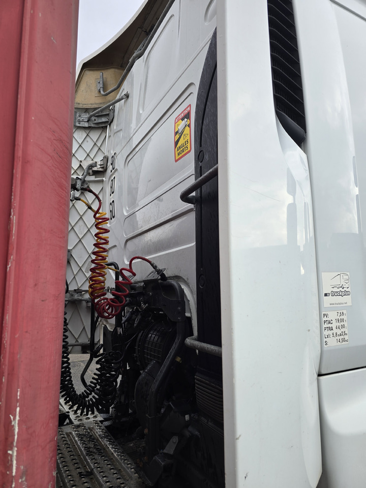 RENAULT PREMIUM 460 DXI - Sadulveok: pilt 5 RENAULT PREMIUM 460 DXI - Sadulveok: pilt 5
