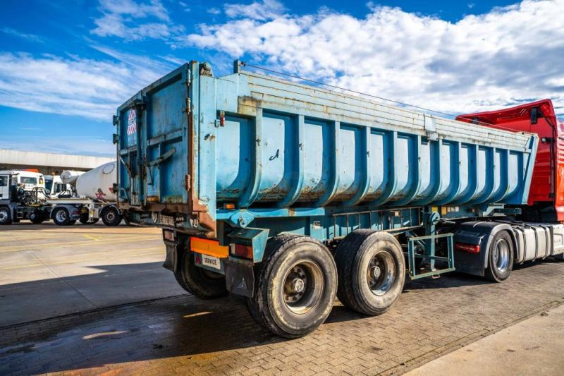 Benalu FRUEHAUF DF33 - Kallur-poolhaagis: pilt 4 Benalu FRUEHAUF DF33 - Kallur-poolhaagis: pilt 4