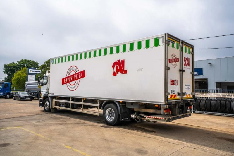 Mercedes AXOR 1824 +CARRIER SUPRA 950 Mt + HAYON - Külmutiga veoauto: pilt 5 Mercedes AXOR 1824 +CARRIER SUPRA 950 Mt + HAYON - Külmutiga veoauto: pilt 5