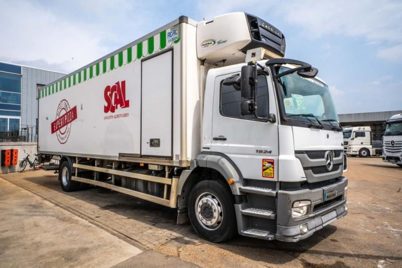 Mercedes AXOR 1824 +CARRIER SUPRA 950 Mt + HAYON - Külmutiga veoauto: pilt 2 Mercedes AXOR 1824 +CARRIER SUPRA 950 Mt + HAYON - Külmutiga veoauto: pilt 2