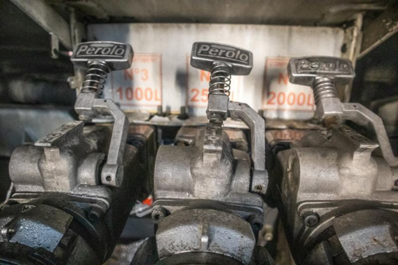 Renault 180 DCI+5500L/3COMP LAMES - Tsisternauto: pilt 5 Renault 180 DCI+5500L/3COMP LAMES - Tsisternauto: pilt 5