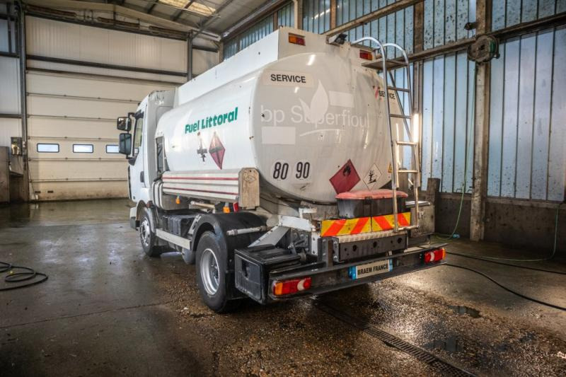 Renault 180 DCI+5500L/3COMP LAMES - Tsisternauto: pilt 4 Renault 180 DCI+5500L/3COMP LAMES - Tsisternauto: pilt 4