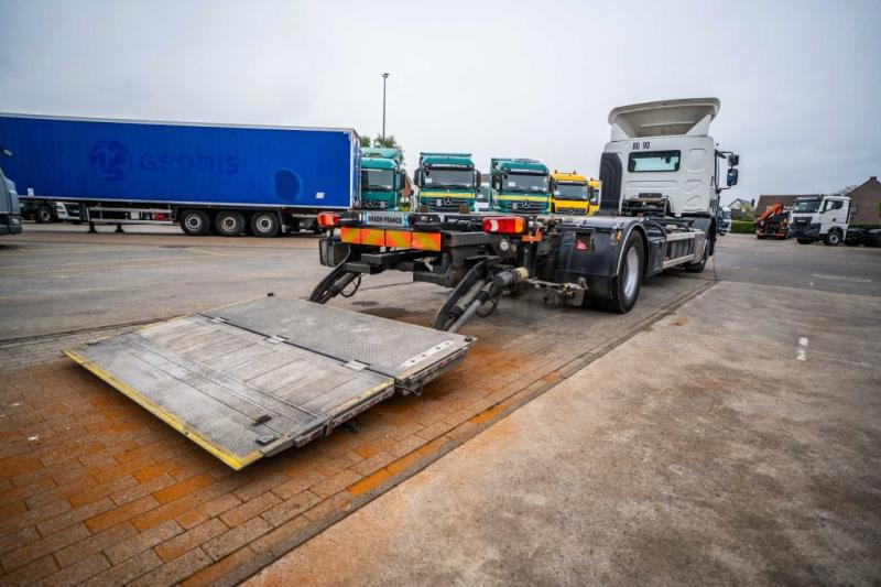 Renault D WIDE 380 DXI+DHOLLANDIA 1.5 T - Konteinerveduk/ Tõstukiga veoauto: pilt 5 Renault D WIDE 380 DXI+DHOLLANDIA 1.5 T - Konteinerveduk/ Tõstukiga veoauto: pilt 5