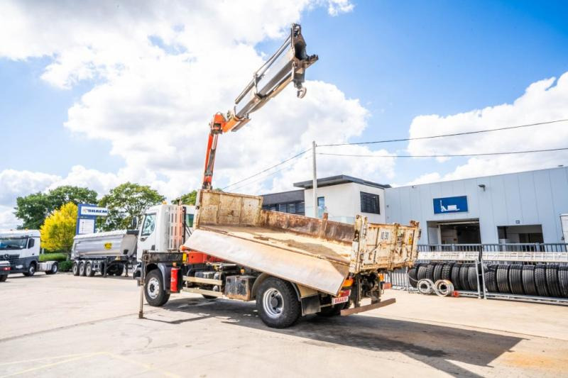 Renault KERAX 320 DCI +BIBENNE+PALFINGER 12Ton/m/2 EXT. - Kallurauto, Kraanaga veoauto: pilt 5 Renault KERAX 320 DCI +BIBENNE+PALFINGER 12Ton/m/2 EXT. - Kallurauto, Kraanaga veoauto: pilt 5