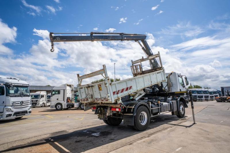 Renault KERAX 370 DXI + TRI BENNE+HIAB 16t/m + 2 EXT - Kallurauto, Kraanaga veoauto: pilt 4 Renault KERAX 370 DXI + TRI BENNE+HIAB 16t/m + 2 EXT - Kallurauto, Kraanaga veoauto: pilt 4