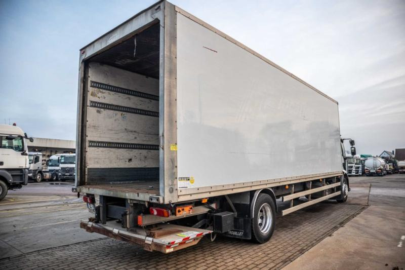 Renault MIDLUM 270 DXI (18t.)+DHOLLANDIA 2T. - Kasti veoauto: pilt 3 Renault MIDLUM 270 DXI (18t.)+DHOLLANDIA 2T. - Kasti veoauto: pilt 3