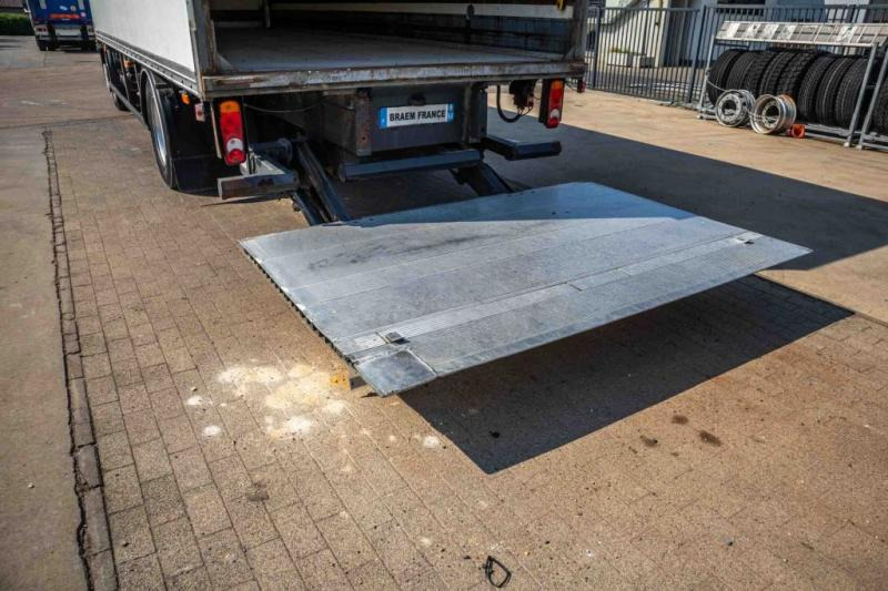 Külmutiga veoauto Renault MIDLUM 280DXI+POUSSIN/CHICKEN/KUIKEN/KÛKEN: pilt 7