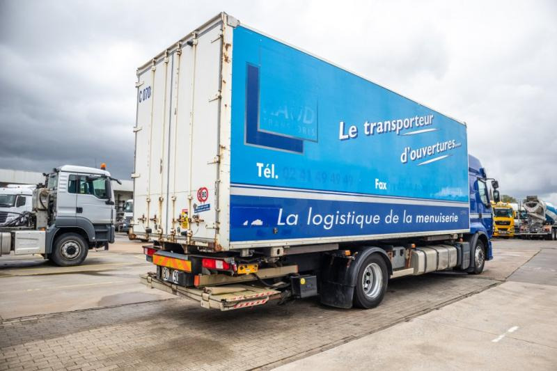 Renault PREMIUM 380DXI+INTARDER+DHOLLANDIA - Konteinerveduk/ Tõstukiga veoauto: pilt 4 Renault PREMIUM 380DXI+INTARDER+DHOLLANDIA - Konteinerveduk/ Tõstukiga veoauto: pilt 4