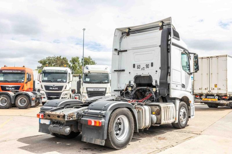 Mercedes ACTROS 1845 LS+HYDR - Sadulveok: pilt 5 Mercedes ACTROS 1845 LS+HYDR - Sadulveok: pilt 5