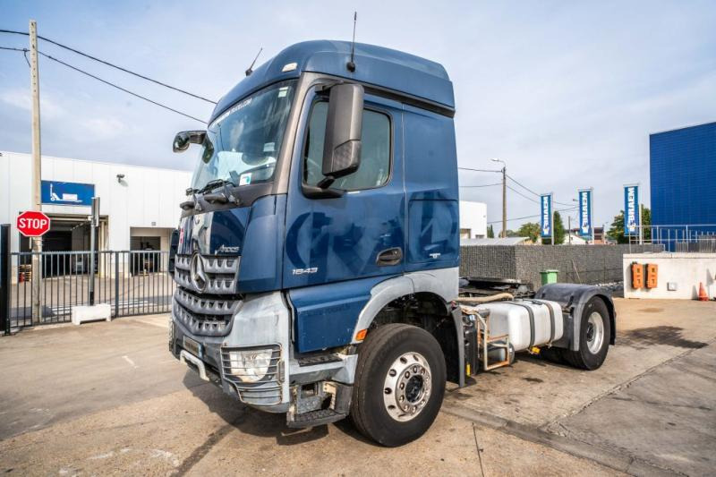 Mercedes AROCS 1843 LS ( NO ACTROS)+BIG AXLE +HYDR. - Sadulveok: pilt 1 Mercedes AROCS 1843 LS ( NO ACTROS)+BIG AXLE +HYDR. - Sadulveok: pilt 1