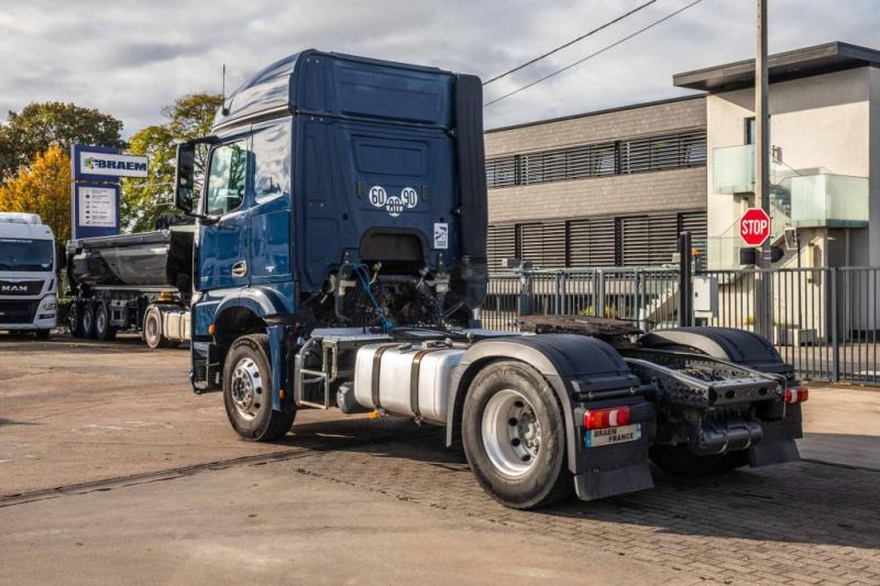 Mercedes AROCS 1843 LS ( NO ACTROS) +HYDRAULIQUE - Sadulveok: pilt 4 Mercedes AROCS 1843 LS ( NO ACTROS) +HYDRAULIQUE - Sadulveok: pilt 4