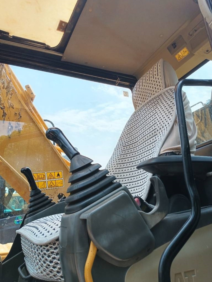 CAT 315D2GC - Lintekskavaator: pilt 4 CAT 315D2GC - Lintekskavaator: pilt 4