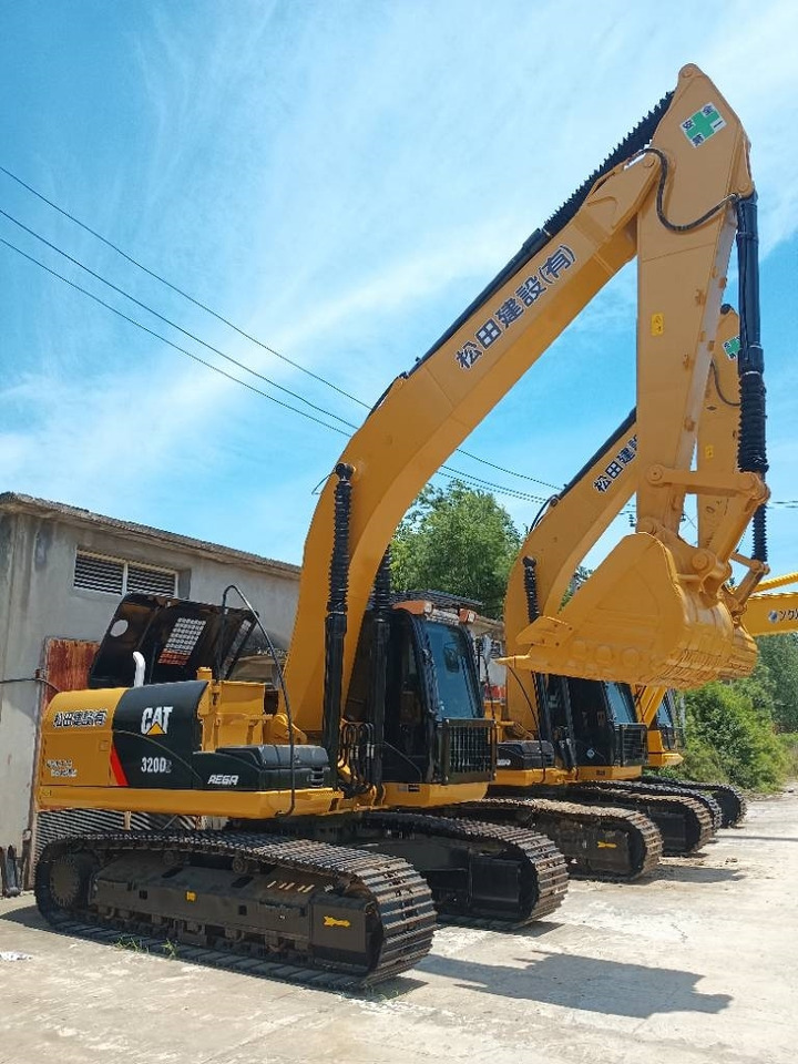 CAT 320 D2 - Lintekskavaator: pilt 1 CAT 320 D2 - Lintekskavaator: pilt 1