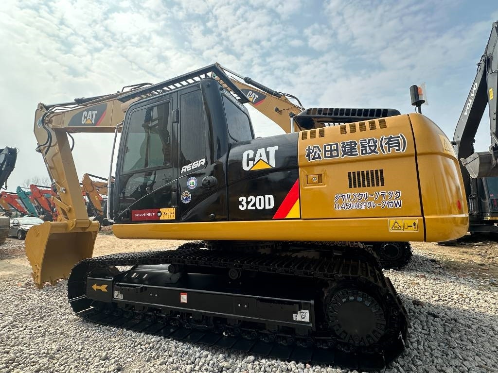 CAT 320D2 - Lintekskavaator: pilt 3 CAT 320D2 - Lintekskavaator: pilt 3