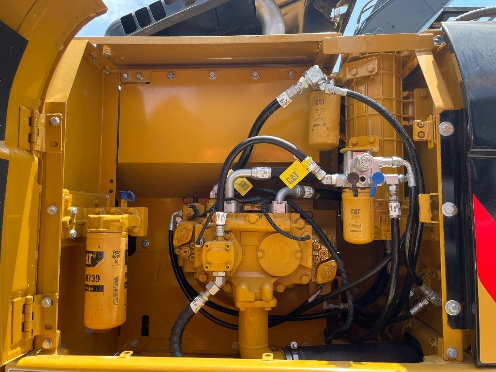 CAT 323D2 - Lintekskavaator: pilt 5 CAT 323D2 - Lintekskavaator: pilt 5