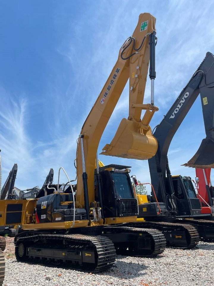 CAT 323D2 - Lintekskavaator: pilt 4 CAT 323D2 - Lintekskavaator: pilt 4