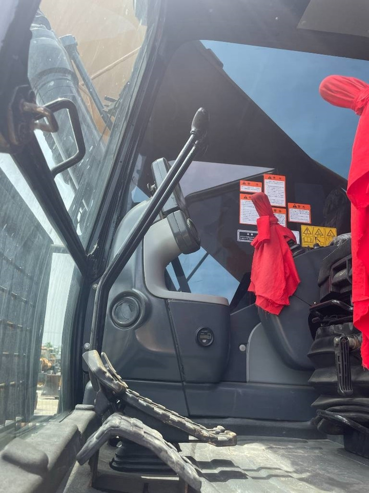 CAT 330D2 - Lintekskavaator: pilt 5 CAT 330D2 - Lintekskavaator: pilt 5