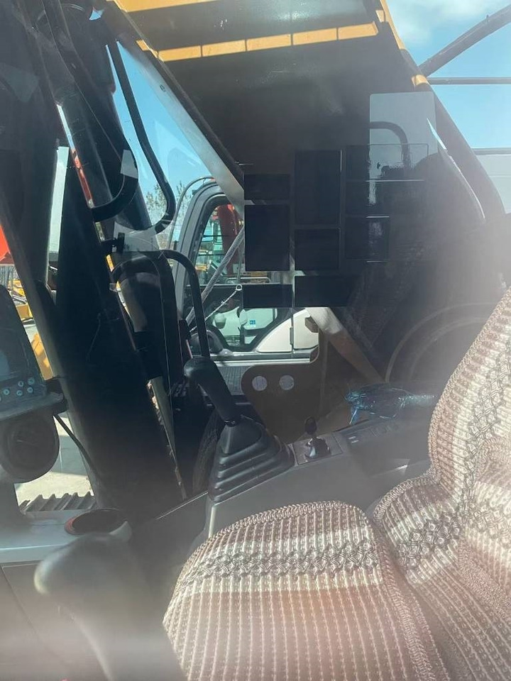 CAT 330D2  - Lintekskavaator: pilt 2 CAT 330D2  - Lintekskavaator: pilt 2