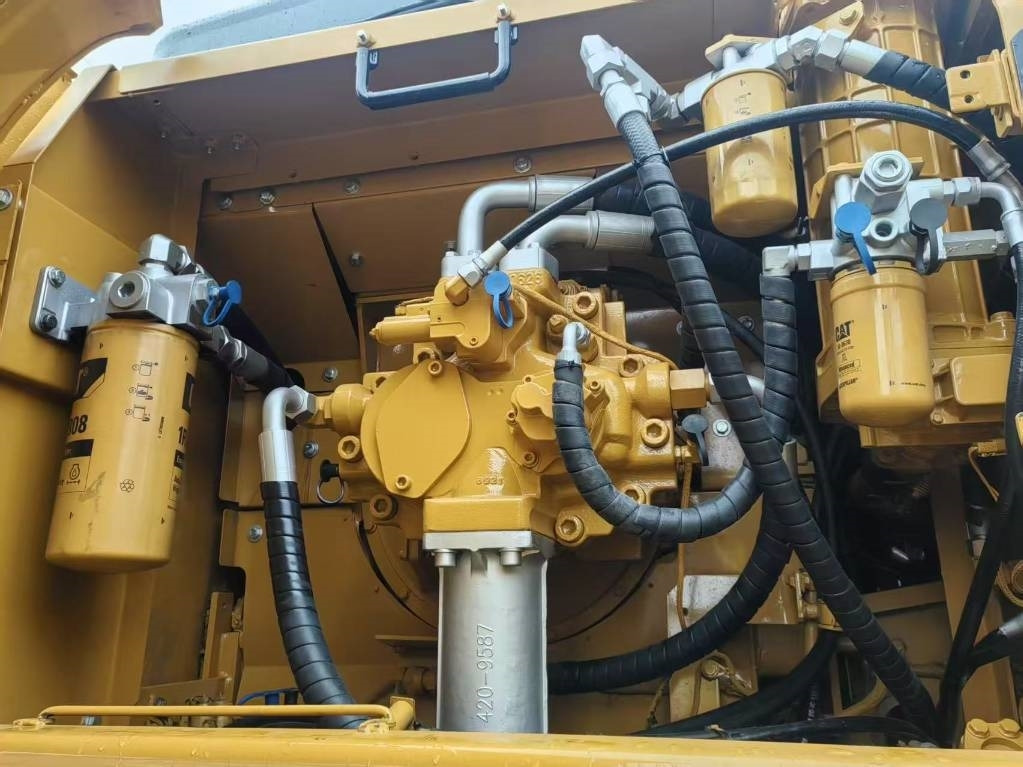 CAT 340 D L - Lintekskavaator: pilt 5 CAT 340 D L - Lintekskavaator: pilt 5