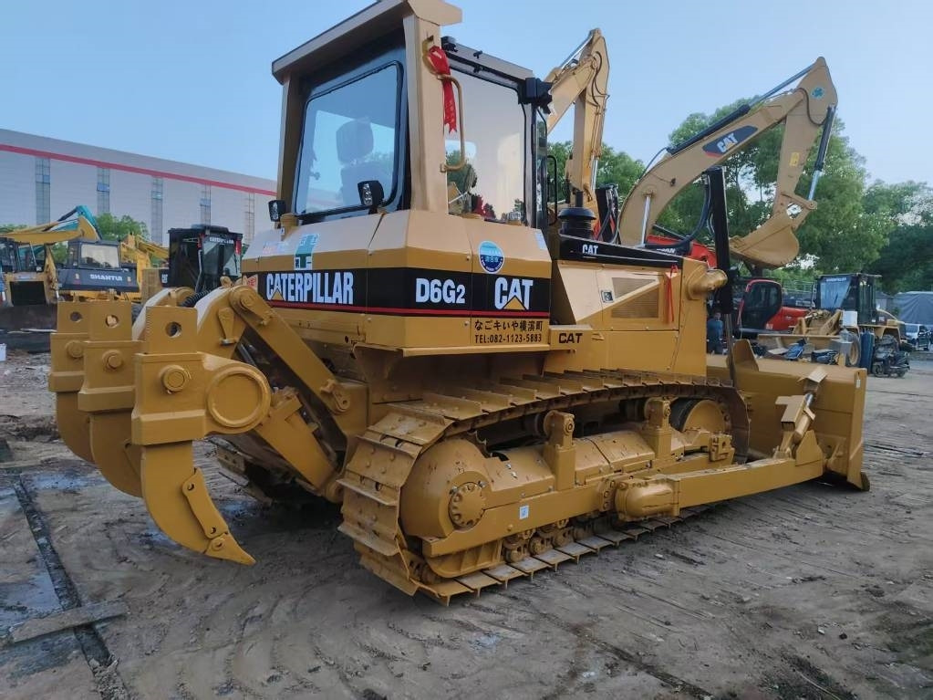 CAT D6G2 - Buldooser: pilt 2 CAT D6G2 - Buldooser: pilt 2