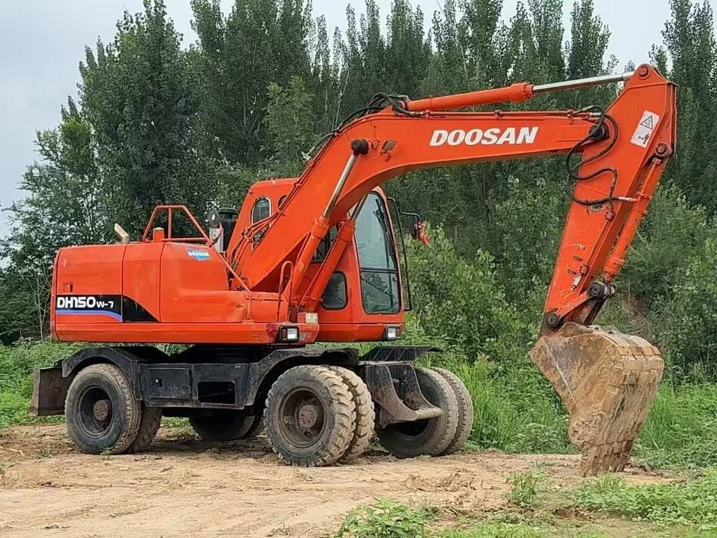 Doosan DH 150 W-7 - Ratastel ekskavaator: pilt 1 Doosan DH 150 W-7 - Ratastel ekskavaator: pilt 1