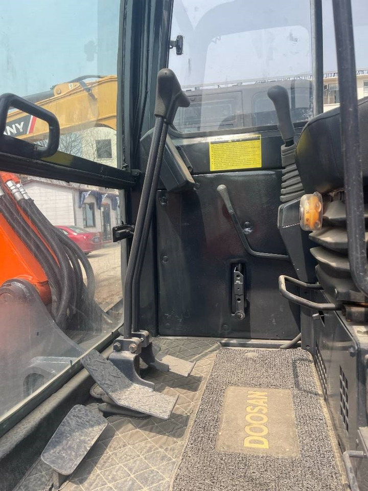 Doosan DH 60 - Miniekskavaator: pilt 4 Doosan DH 60 - Miniekskavaator: pilt 4