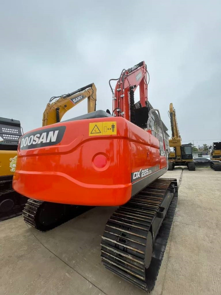 Doosan DX 225 LC - Lintekskavaator: pilt 3 Doosan DX 225 LC - Lintekskavaator: pilt 3