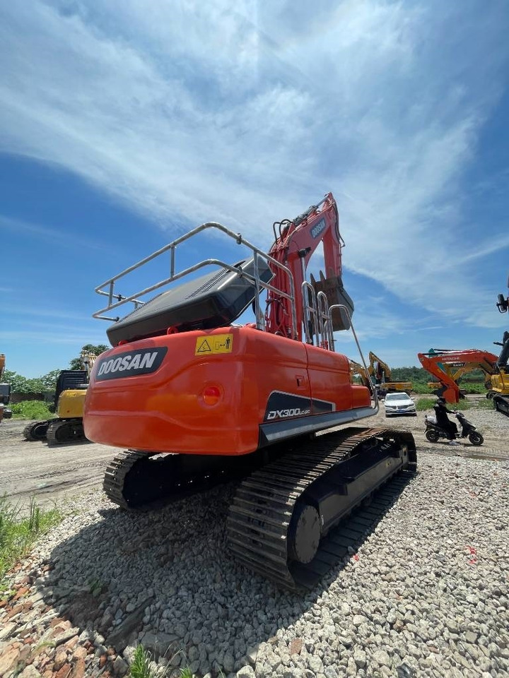 Doosan DX 300 - Lintekskavaator: pilt 2 Doosan DX 300 - Lintekskavaator: pilt 2