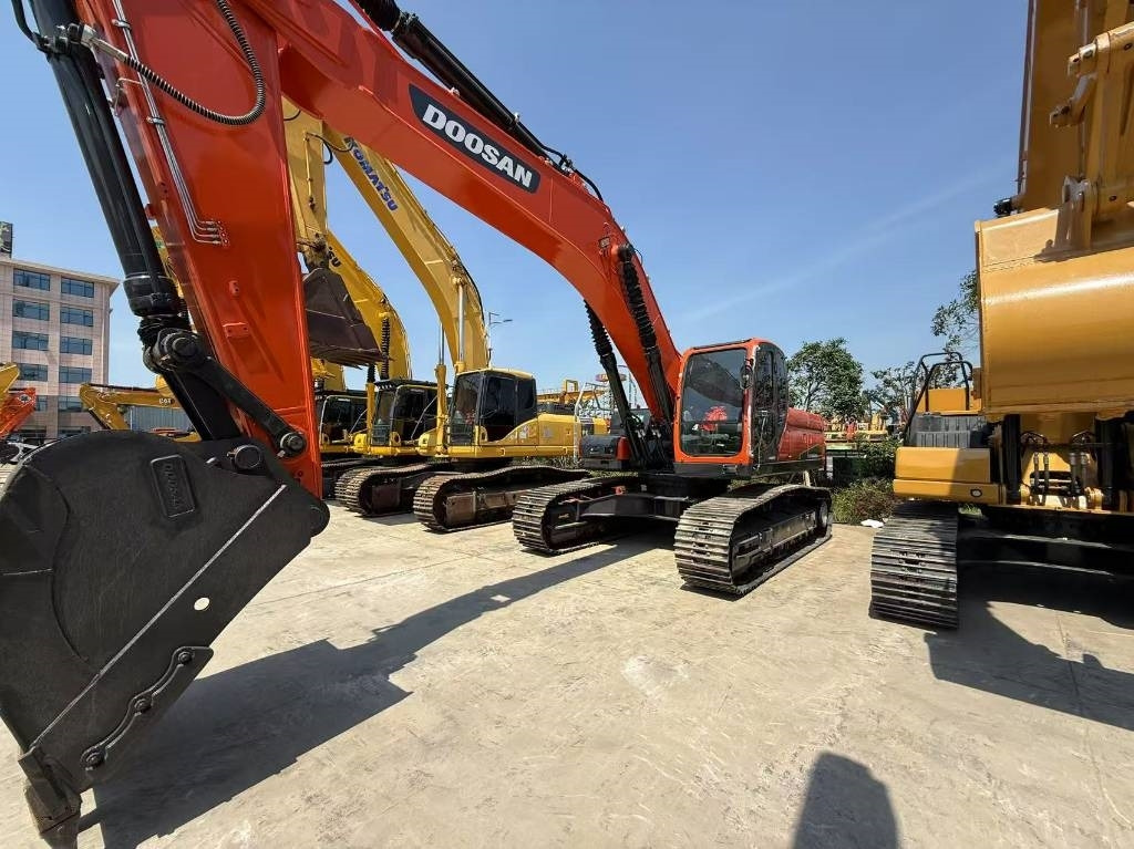 Doosan DX 340 - Lintekskavaator: pilt 3 Doosan DX 340 - Lintekskavaator: pilt 3