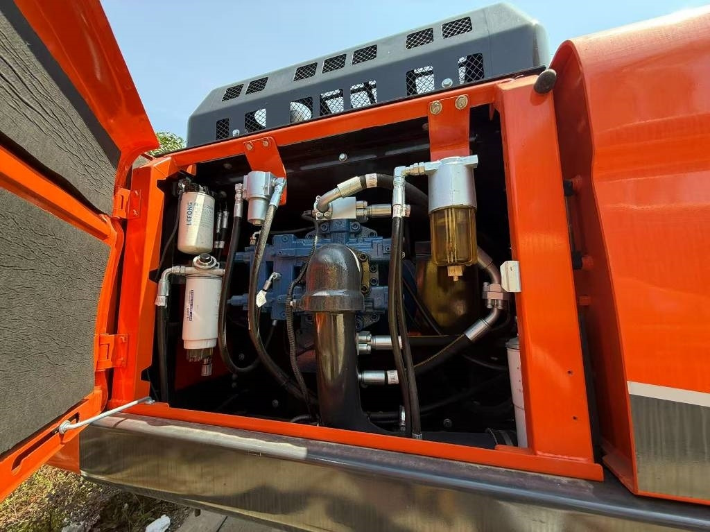 Doosan DX 340 - Lintekskavaator: pilt 4 Doosan DX 340 - Lintekskavaator: pilt 4