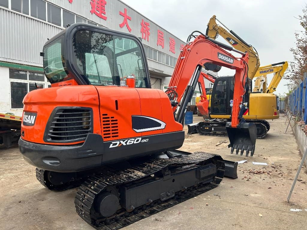 Doosan DX 60 - Miniekskavaator: pilt 1 Doosan DX 60 - Miniekskavaator: pilt 1