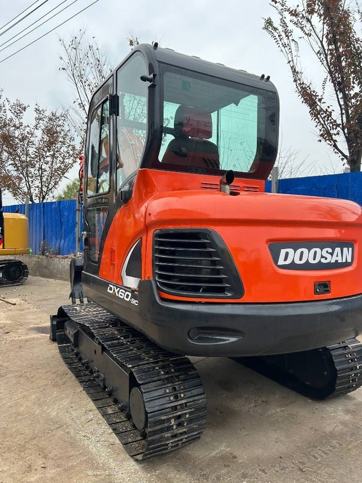 Doosan DX 60 - Miniekskavaator: pilt 2 Doosan DX 60 - Miniekskavaator: pilt 2