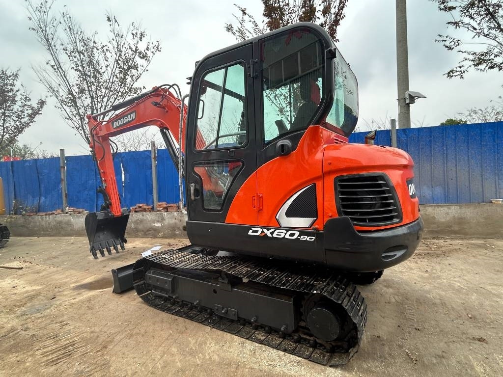 Doosan DX 60 - Miniekskavaator: pilt 4 Doosan DX 60 - Miniekskavaator: pilt 4