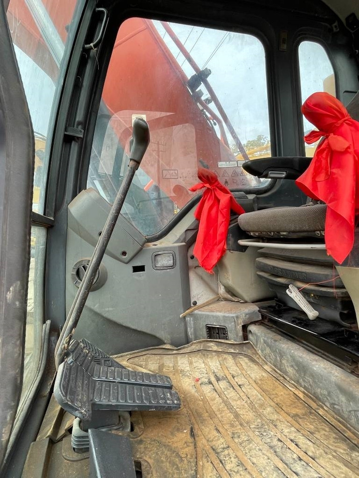Uus Lintekskavaator Doosan dx150: pilt 11