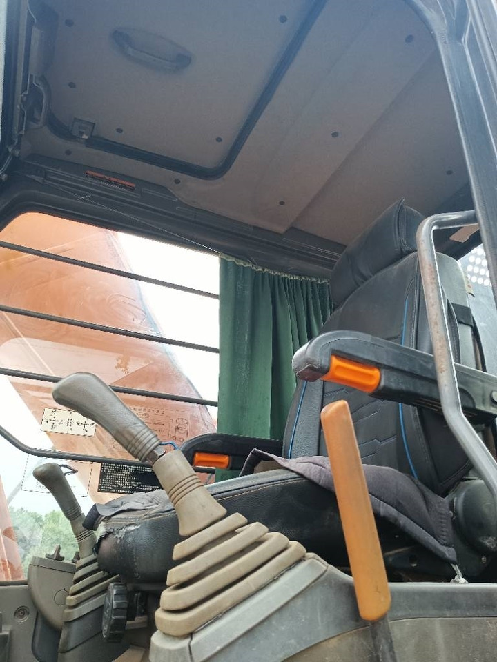 Hitachi ZX 200 E LC - Lintekskavaator: pilt 4 Hitachi ZX 200 E LC - Lintekskavaator: pilt 4