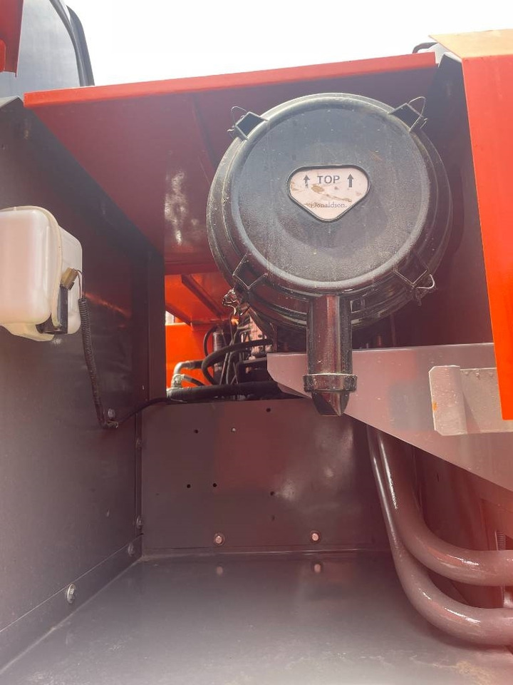 Hitachi ZX 200 - Lintekskavaator: pilt 5 Hitachi ZX 200 - Lintekskavaator: pilt 5