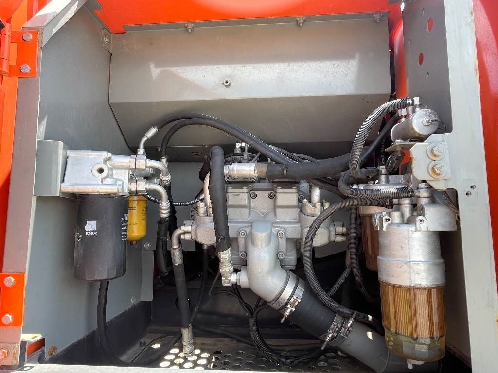 Hitachi ZX 200 - Lintekskavaator: pilt 5 Hitachi ZX 200 - Lintekskavaator: pilt 5