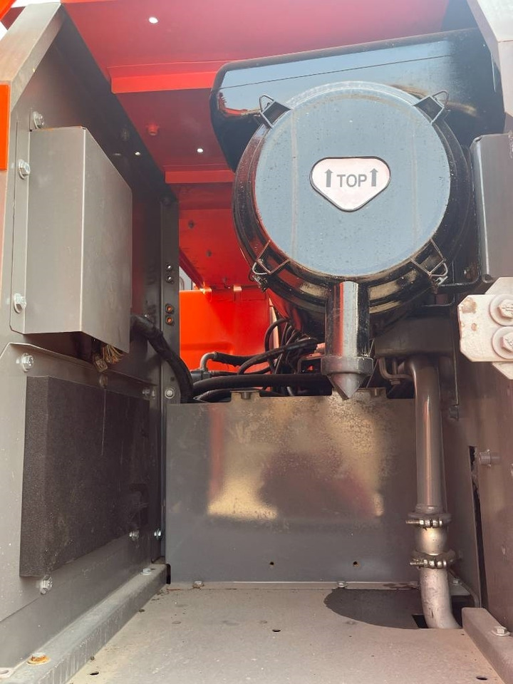 Hitachi ZX 210 - Lintekskavaator: pilt 2 Hitachi ZX 210 - Lintekskavaator: pilt 2