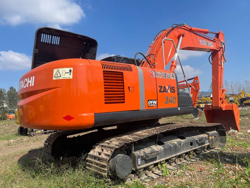 Hitachi ZX 240 - Lintekskavaator: pilt 1 Hitachi ZX 240 - Lintekskavaator: pilt 1