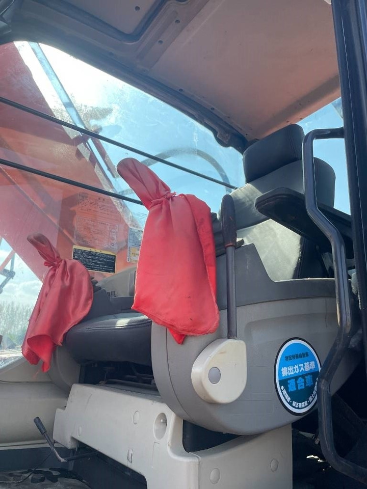 Hitachi ZX 240 - Lintekskavaator: pilt 2 Hitachi ZX 240 - Lintekskavaator: pilt 2