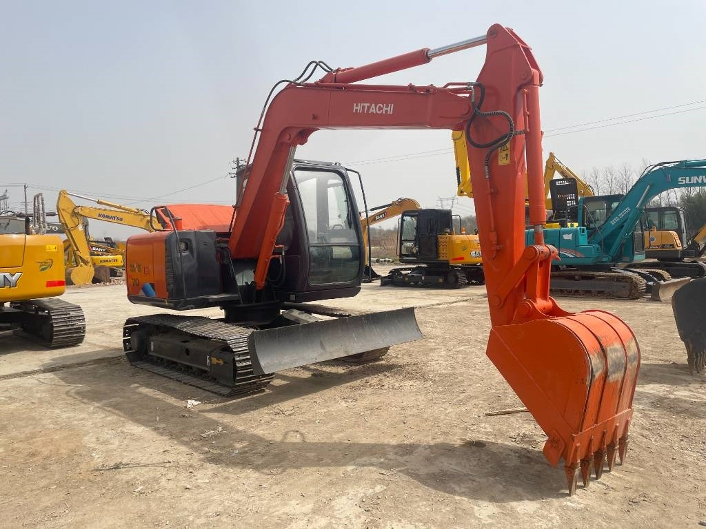 Hitachi ZX 70 - Miniekskavaator: pilt 2 Hitachi ZX 70 - Miniekskavaator: pilt 2