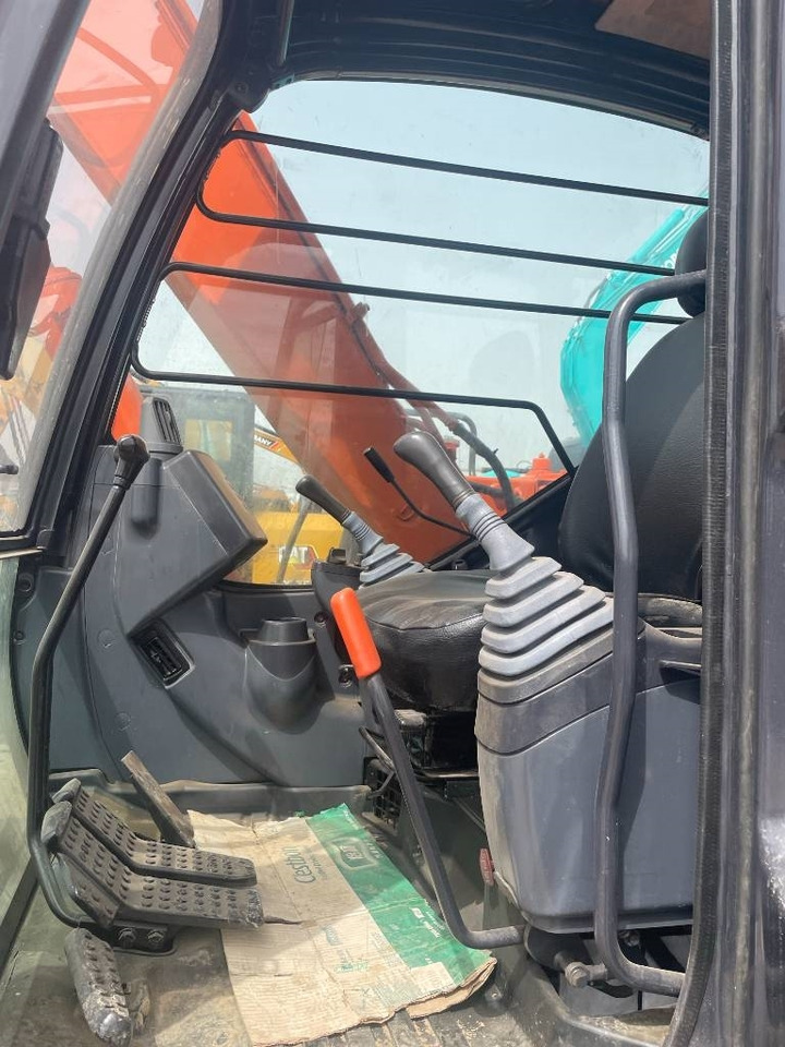 Hitachi ZX 70 - Miniekskavaator: pilt 5 Hitachi ZX 70 - Miniekskavaator: pilt 5