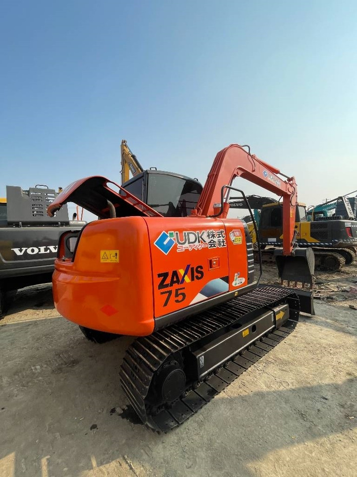 Hitachi ZX 75 - Lintekskavaator: pilt 2 Hitachi ZX 75 - Lintekskavaator: pilt 2